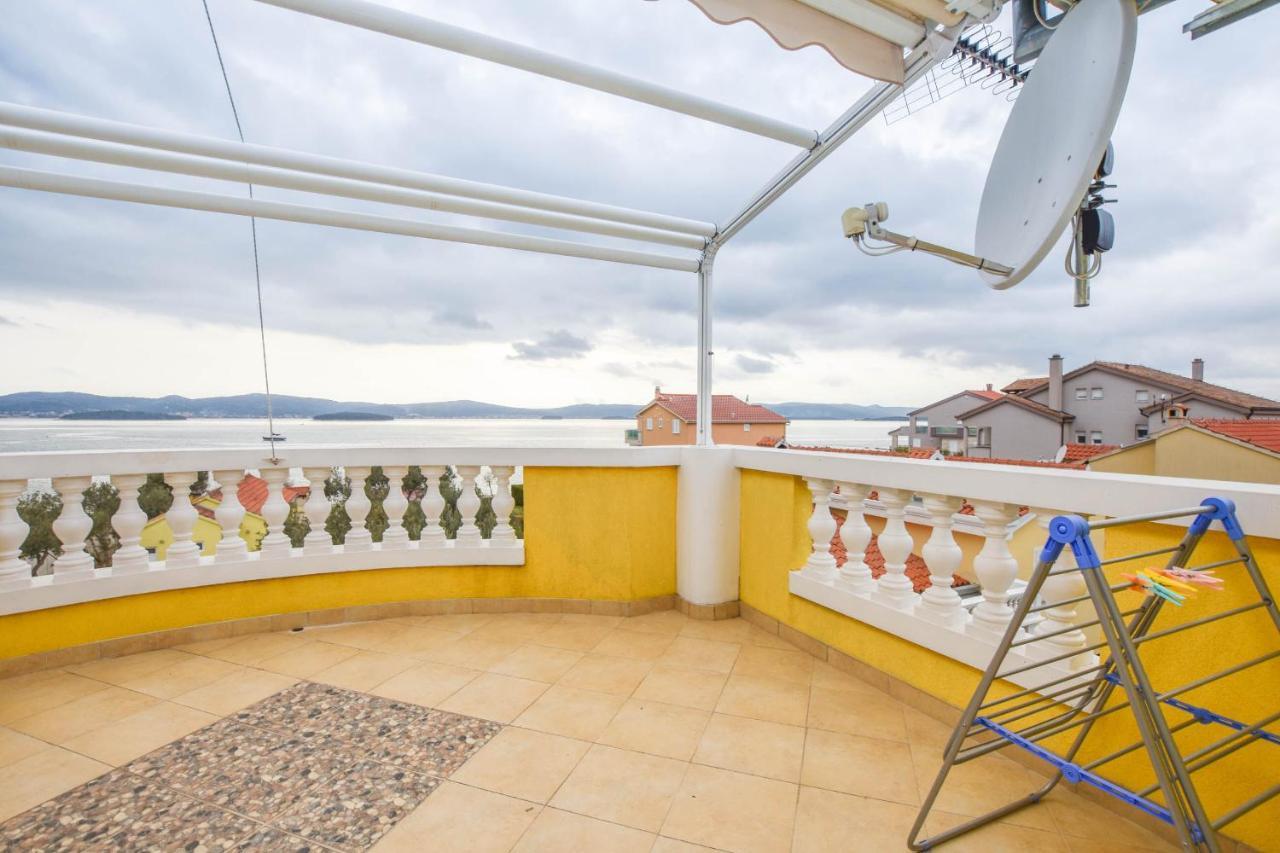 Apartments Dandelion Biograd Na Moru Exterior foto