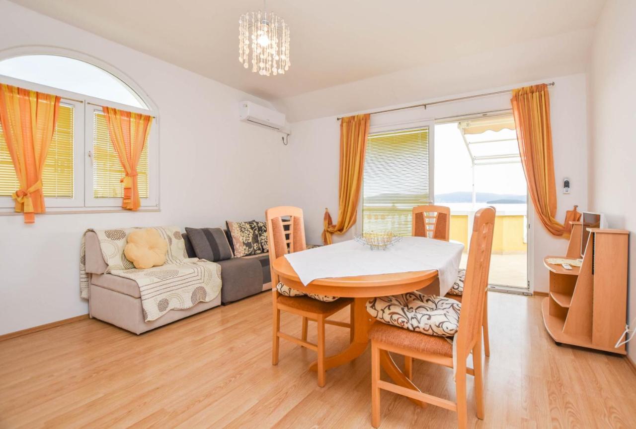 Apartments Dandelion Biograd Na Moru Exterior foto