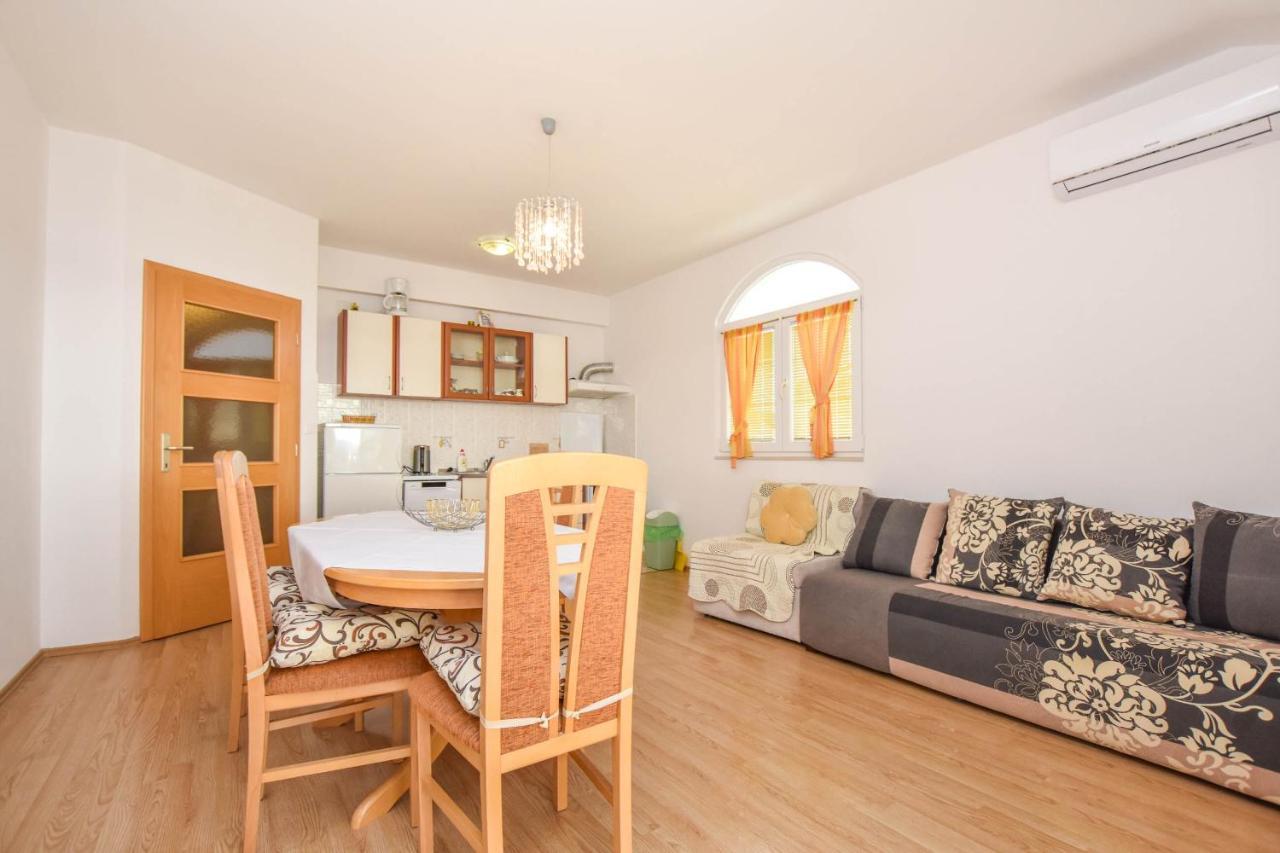 Apartments Dandelion Biograd Na Moru Exterior foto