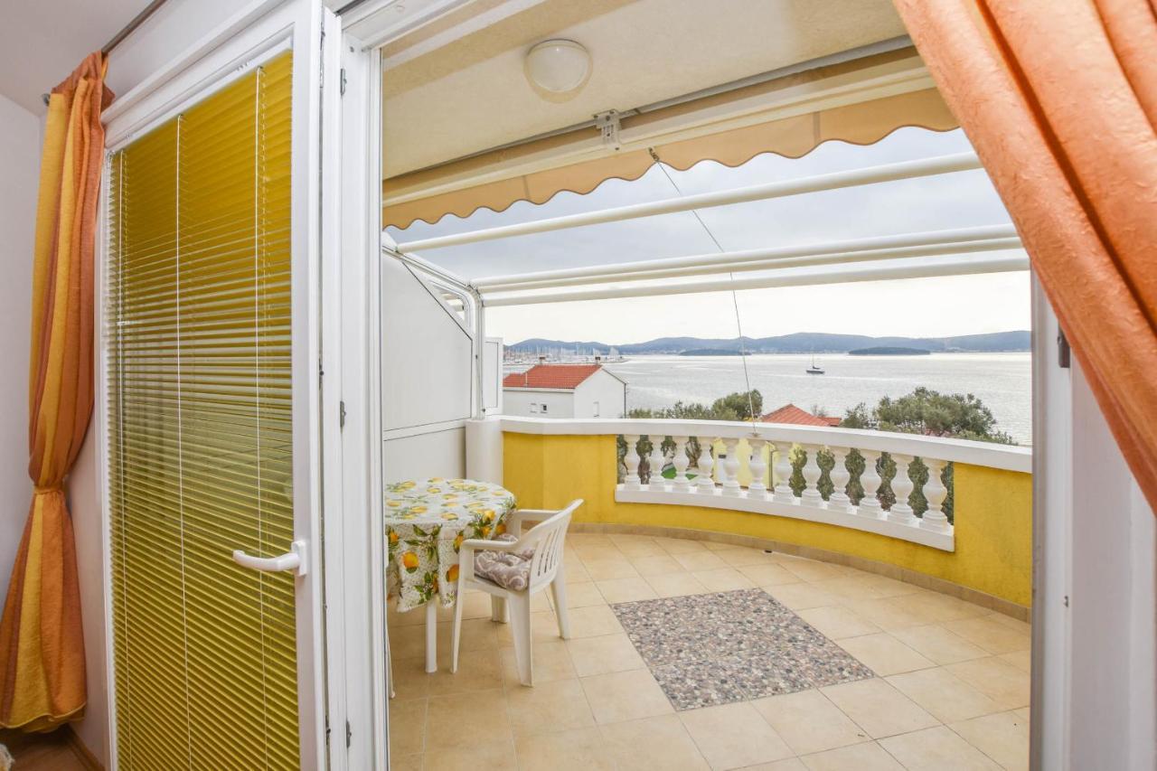 Apartments Dandelion Biograd Na Moru Exterior foto